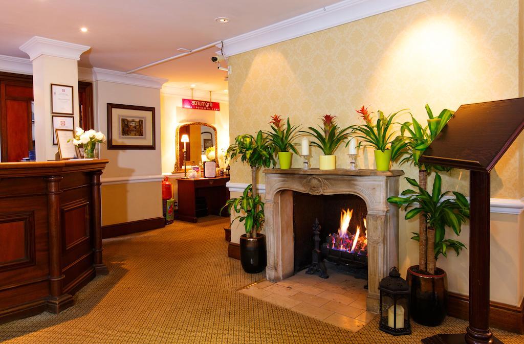 Kingston Lodge Hotel Kingston upon Thames  Exterior photo